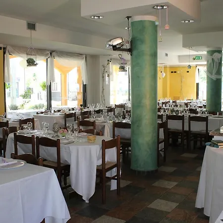 Hotel Azzurra 3*